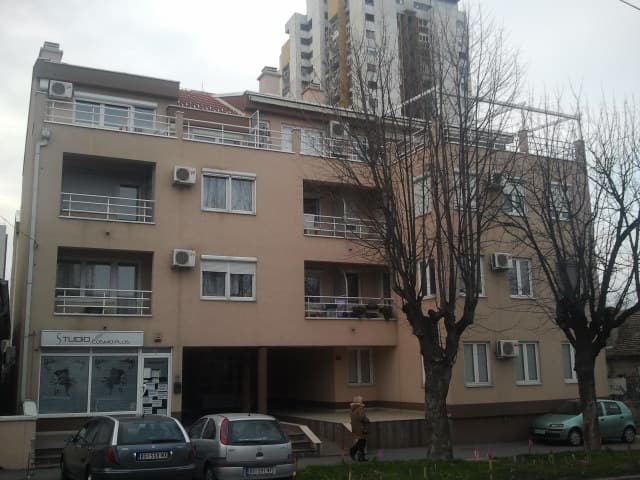 Rade Končara 7